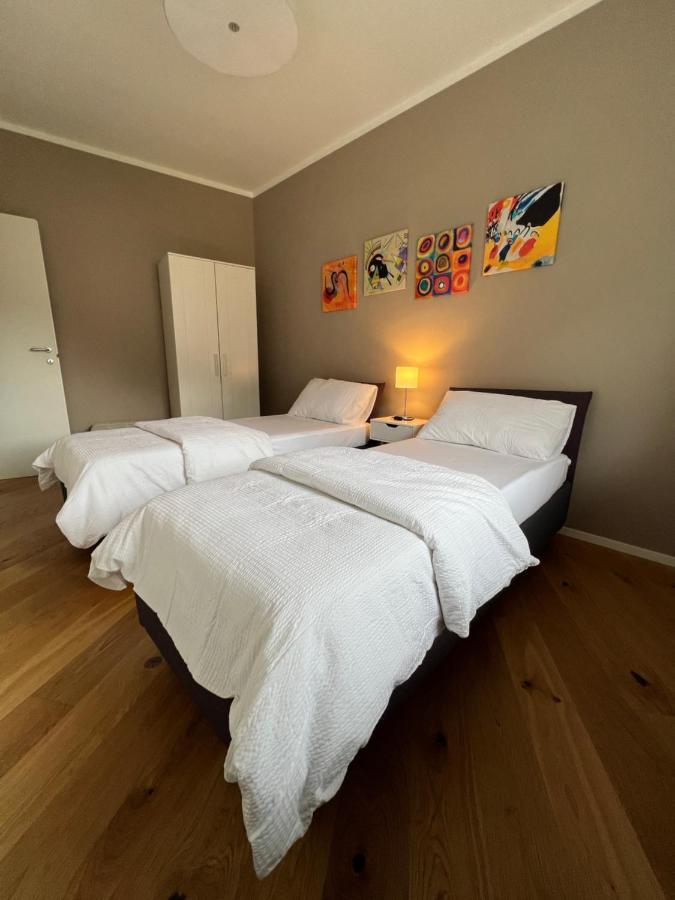 Venzhome Venzone Buitenkant foto