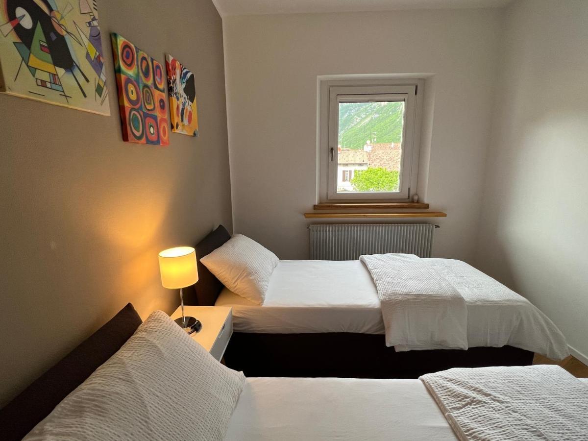 Venzhome Venzone Buitenkant foto